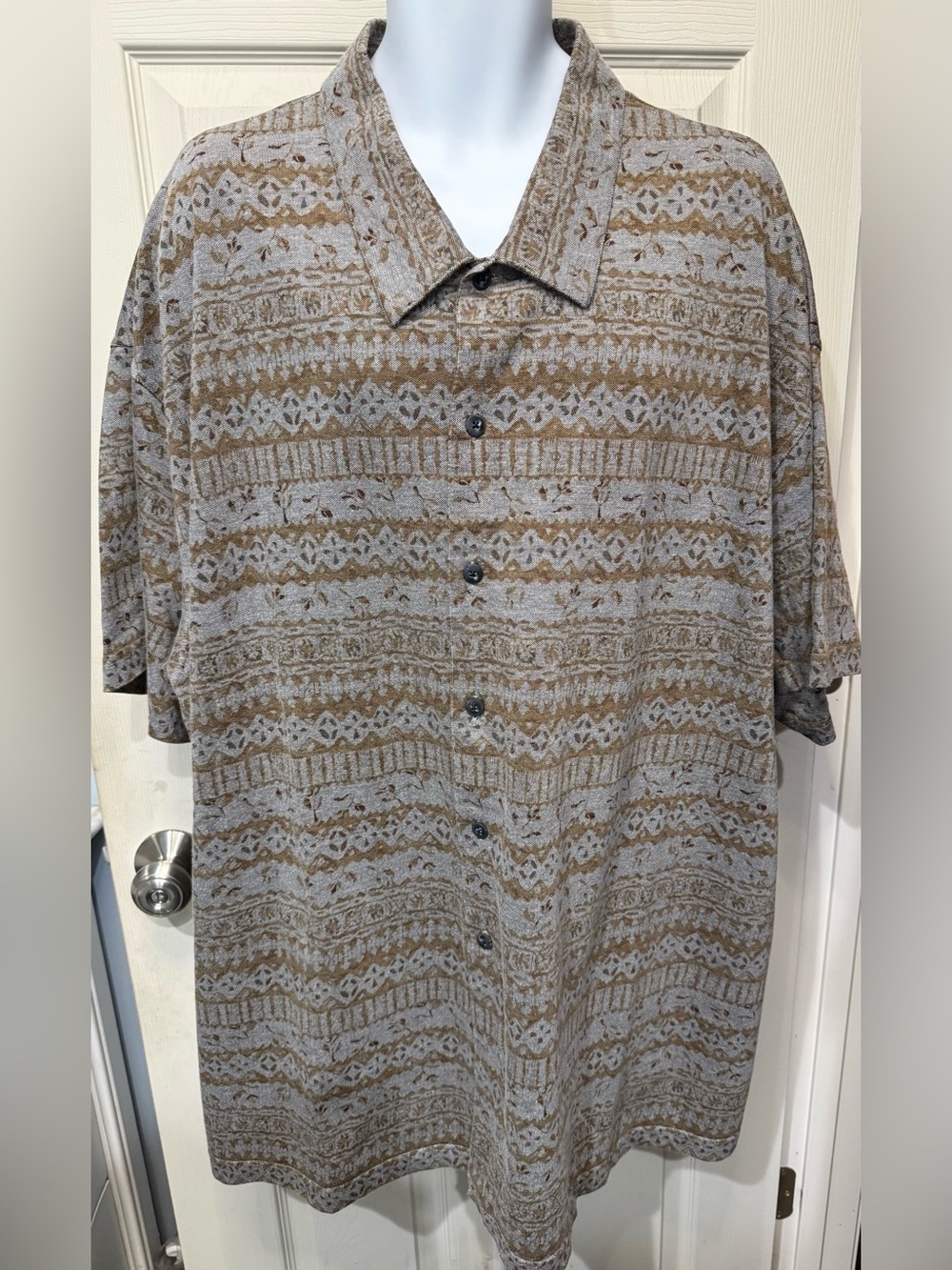Men's REPP LTD Short Sleeve Button-Up Shirt in Taupe and Light Gray